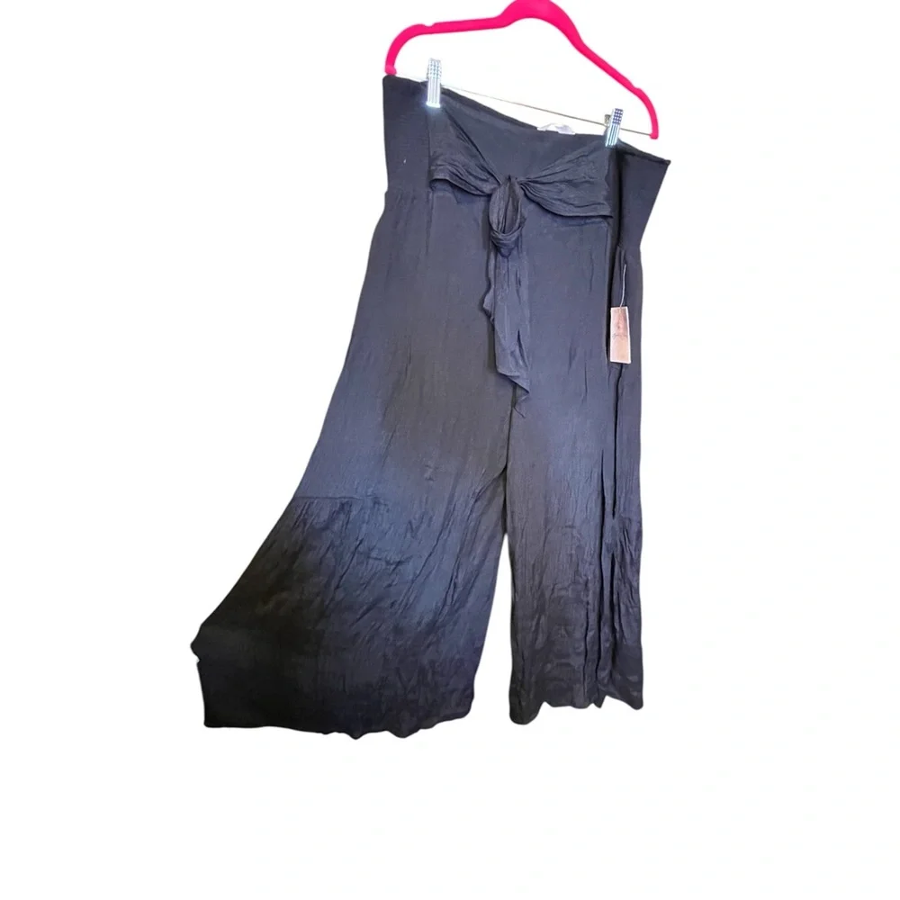 A Beautiful Soul Black Wide-Leg Pants - Picture 1 of 5